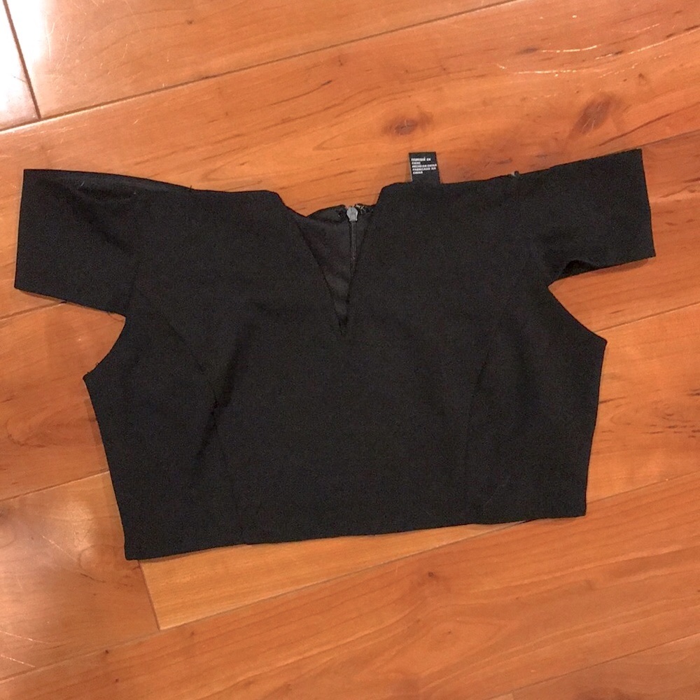 Perfect Top to go w/ high waisted skirts and pants